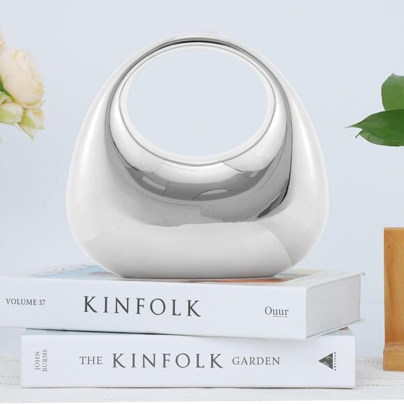 Brand New Moon Shape Silver Acrylic Handbag Great for Evenings - Picture 7 of 7